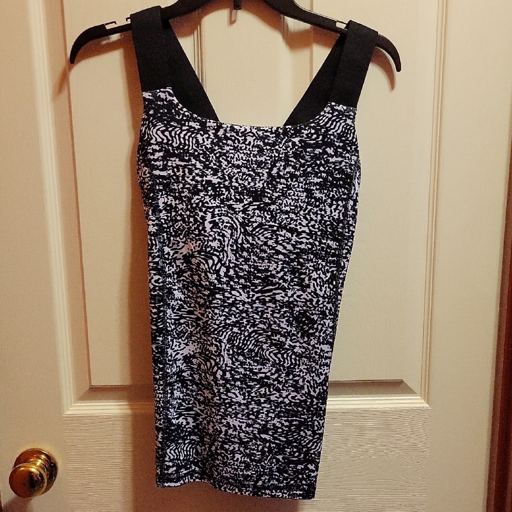 Champion Women's Duodry Athletic  Tank Top Size Medium
